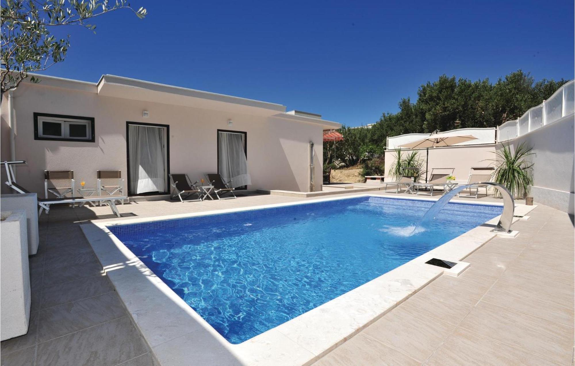 3 Bedroom Gorgeous Home In Makarska Dış mekan fotoğraf