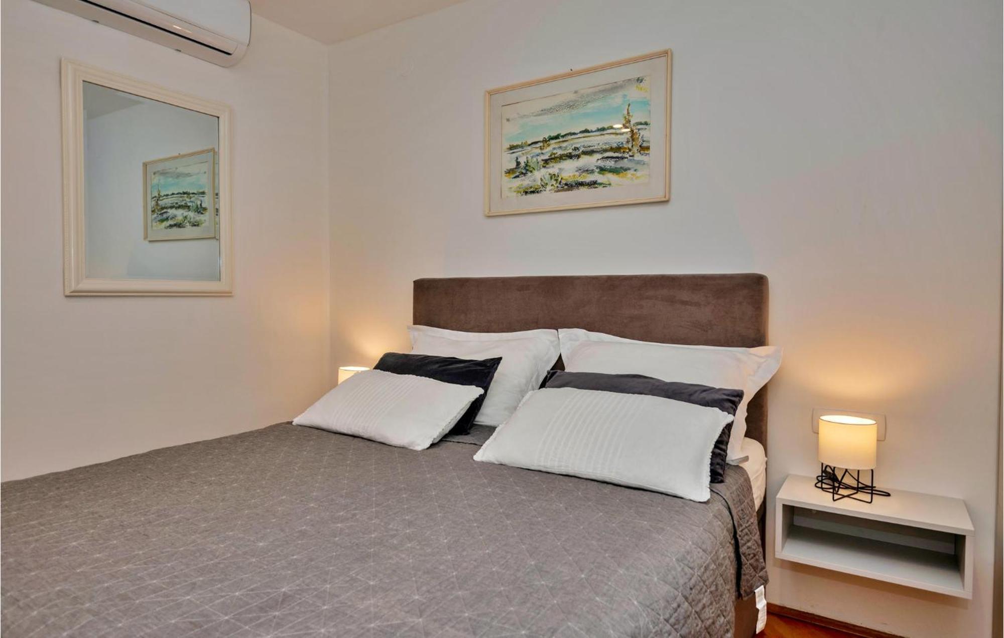 3 Bedroom Gorgeous Home In Makarska Dış mekan fotoğraf