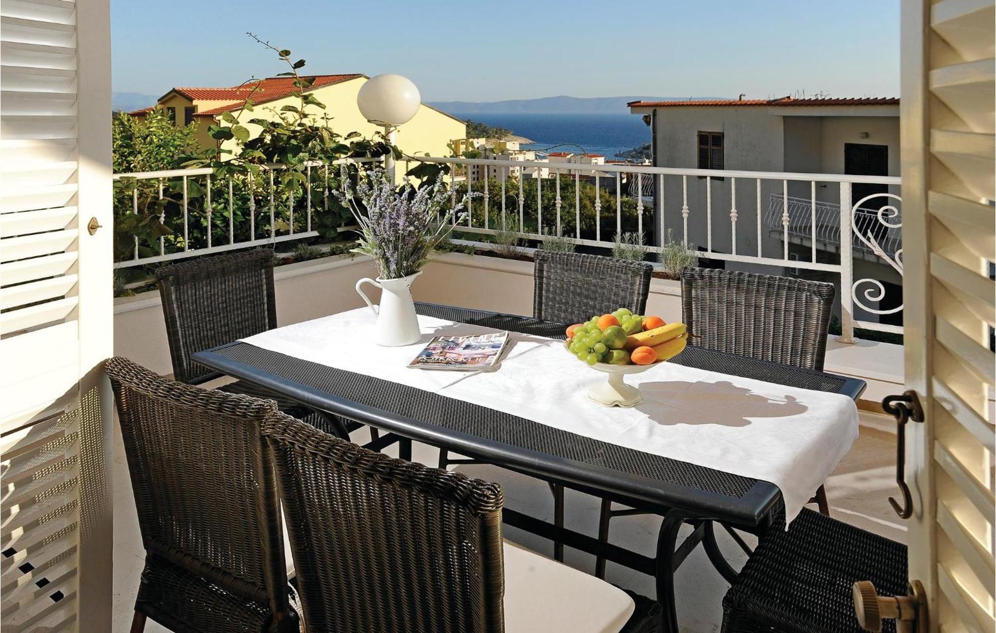 3 Bedroom Gorgeous Home In Makarska Dış mekan fotoğraf