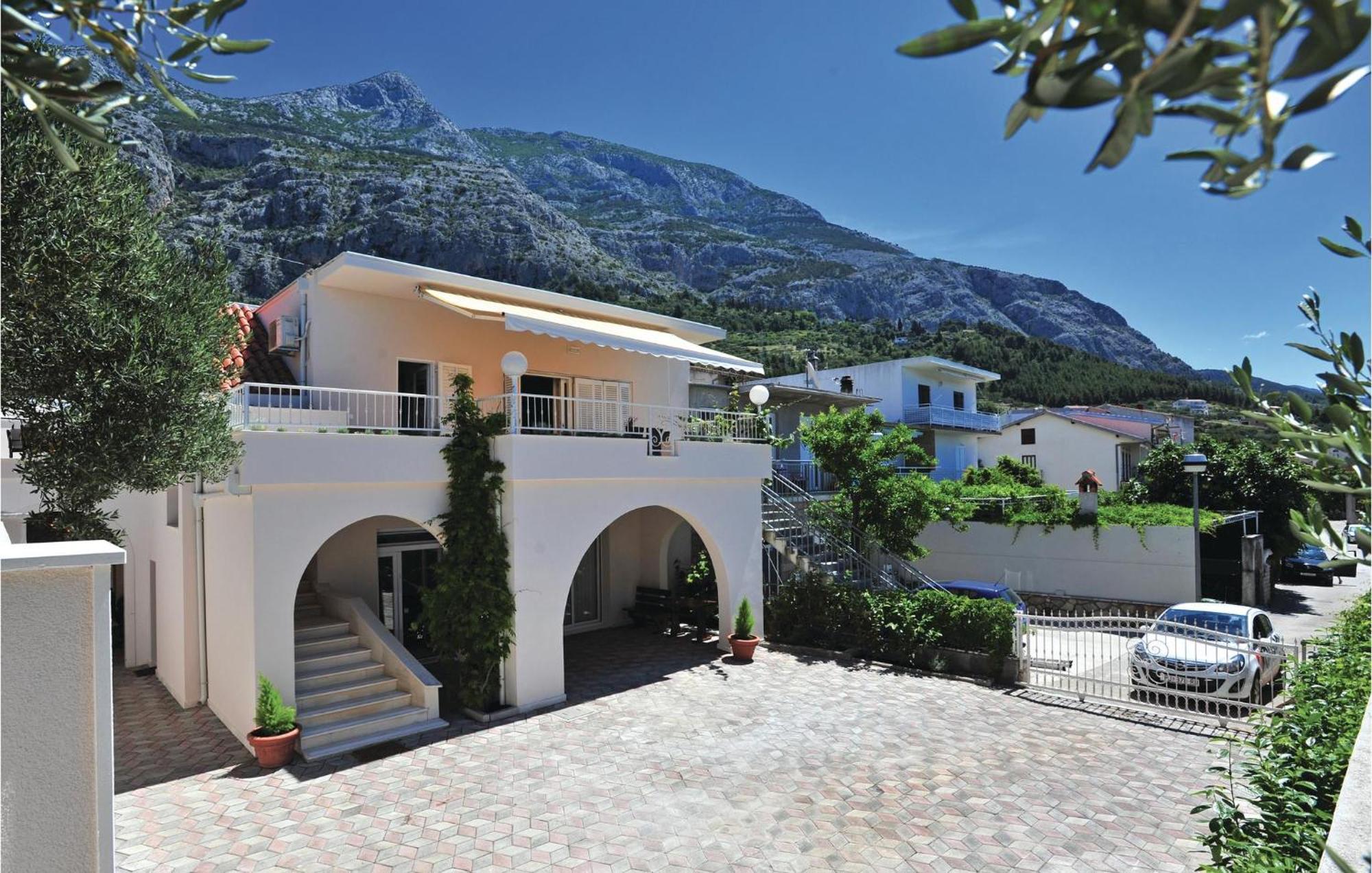 3 Bedroom Gorgeous Home In Makarska Dış mekan fotoğraf